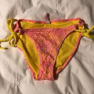 🌸Victoria’s Secret Crochet swim bottoms🌸